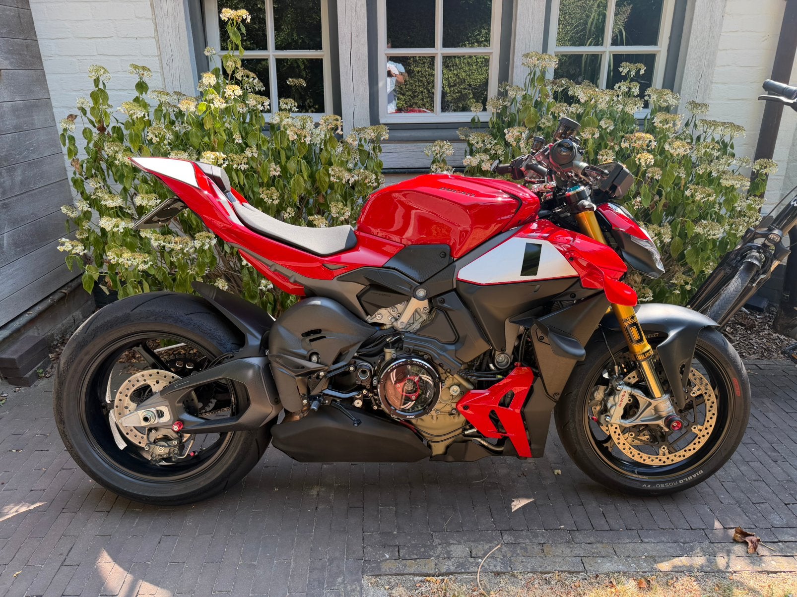 Ducati Streetfighter V4S 2025, Particulier, Régulateur de vitesse