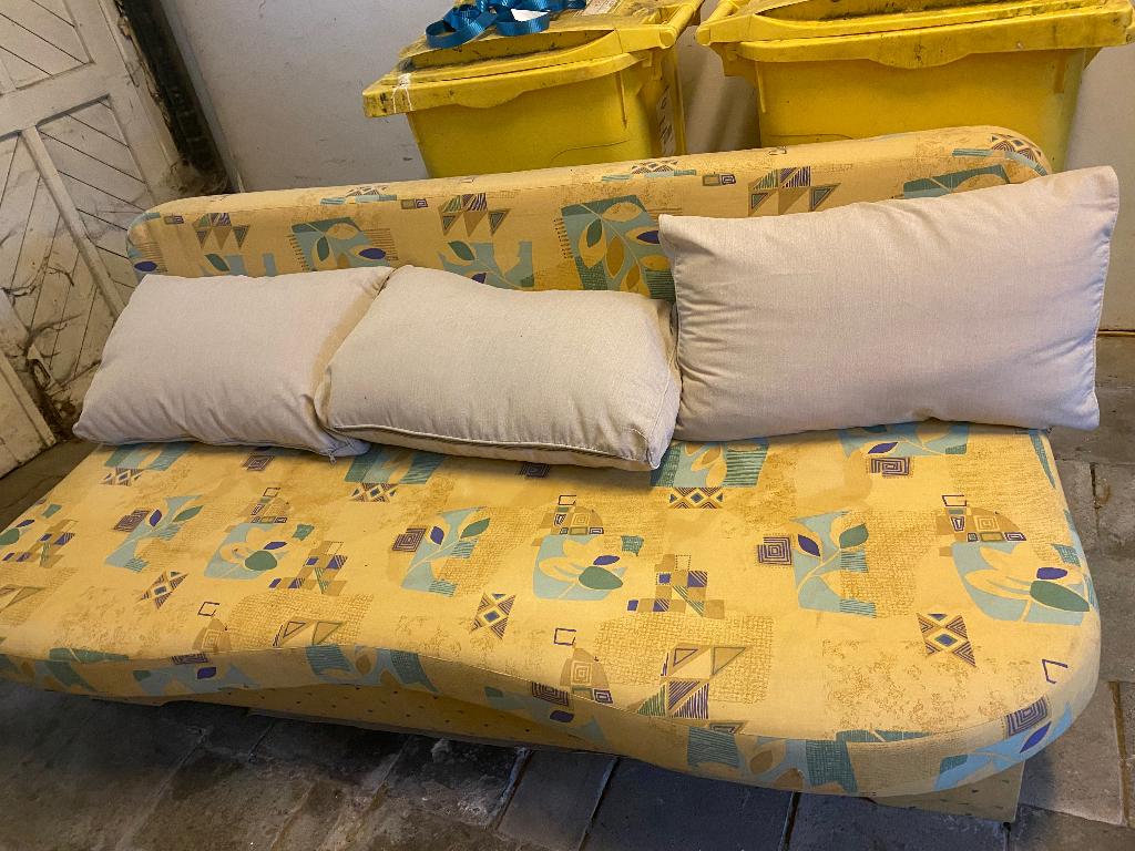 zetelbed, Enlèvement, Utilisé, Deux personnes
