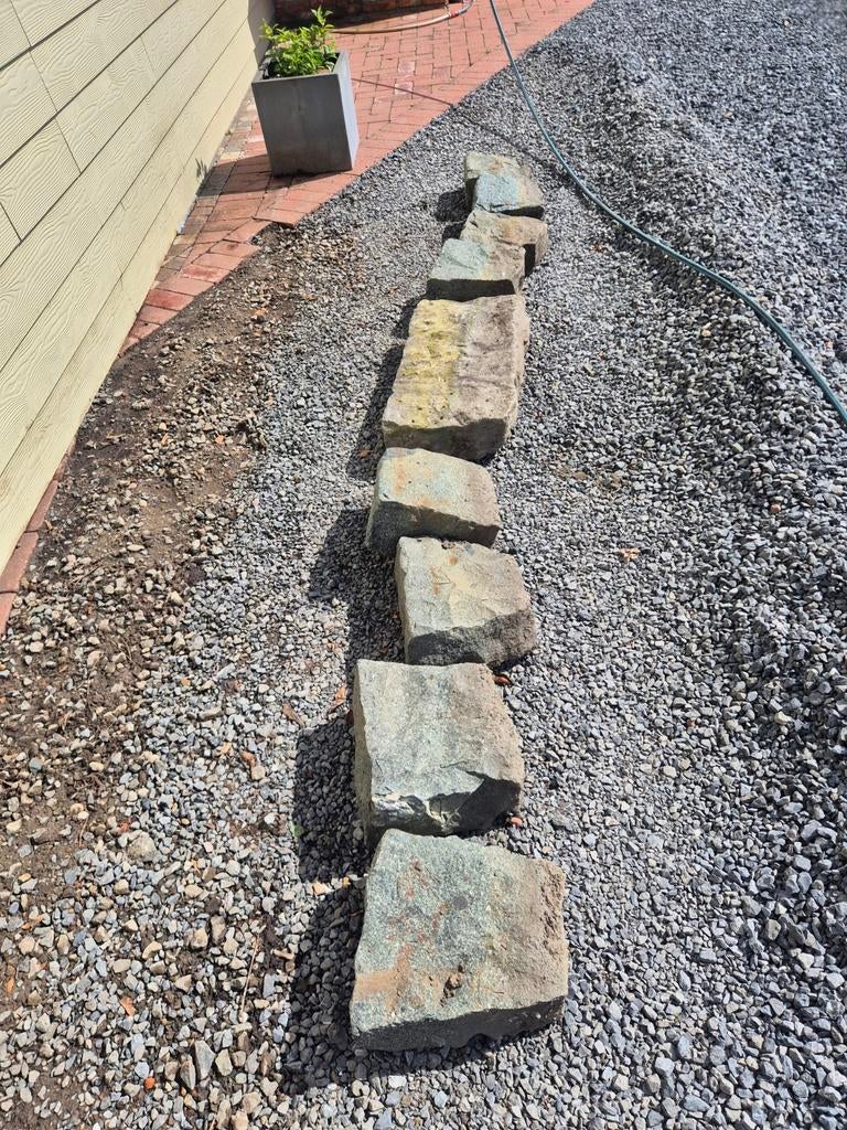 Arduinen blokken borduur trapstenen..., Ophalen