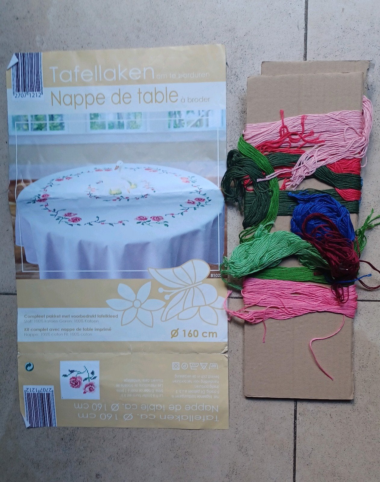 Tafellaken om te borduren, Hobby en Vrije tijd, Ophalen of Verzenden, Nieuw, Handborduren, Borduurpakket
