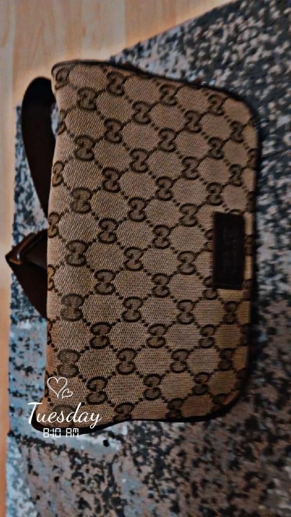 Sac gucci banane, Enlèvement