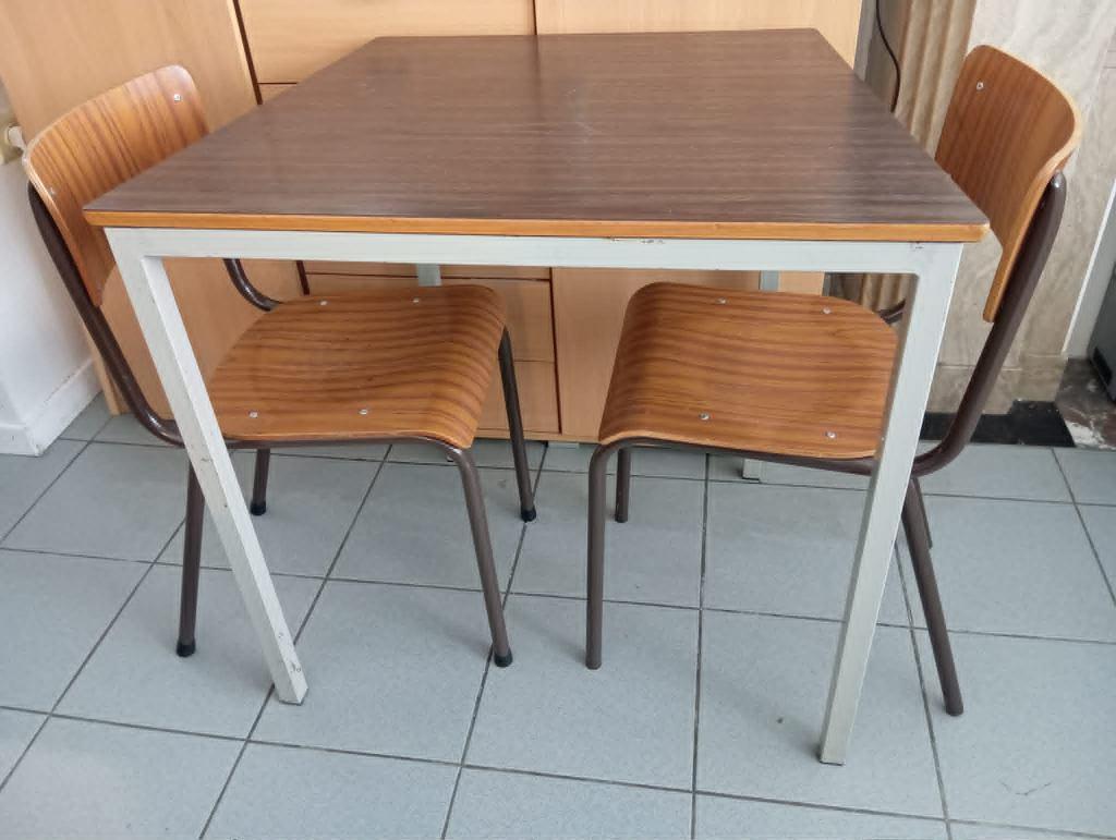 Bijzet Tafel met 2 stoelen, Ophalen, Gebruikt
