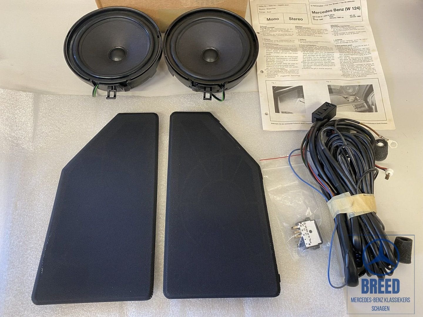 NOS inbouwset luidsprekers achter voor Mercedes-Benz W124, Auto diversen, Autoradio's, Ophalen of Verzenden, -, -, -