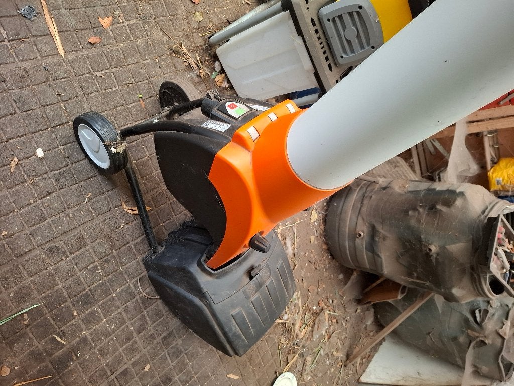 hakselaar te koop, Tuin en Terras, Hakselaars, Ophalen, Zo goed als nieuw, Elektrisch, Stihl