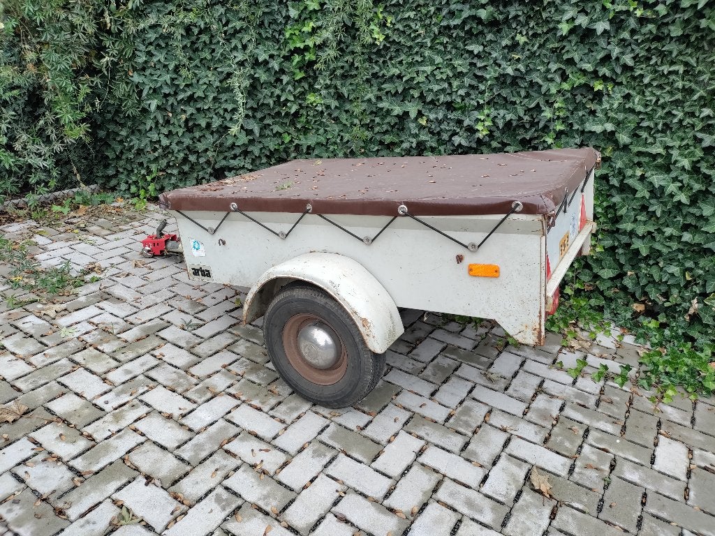 Aanhangwagen Saris ARBA, Enlèvement, Utilisé