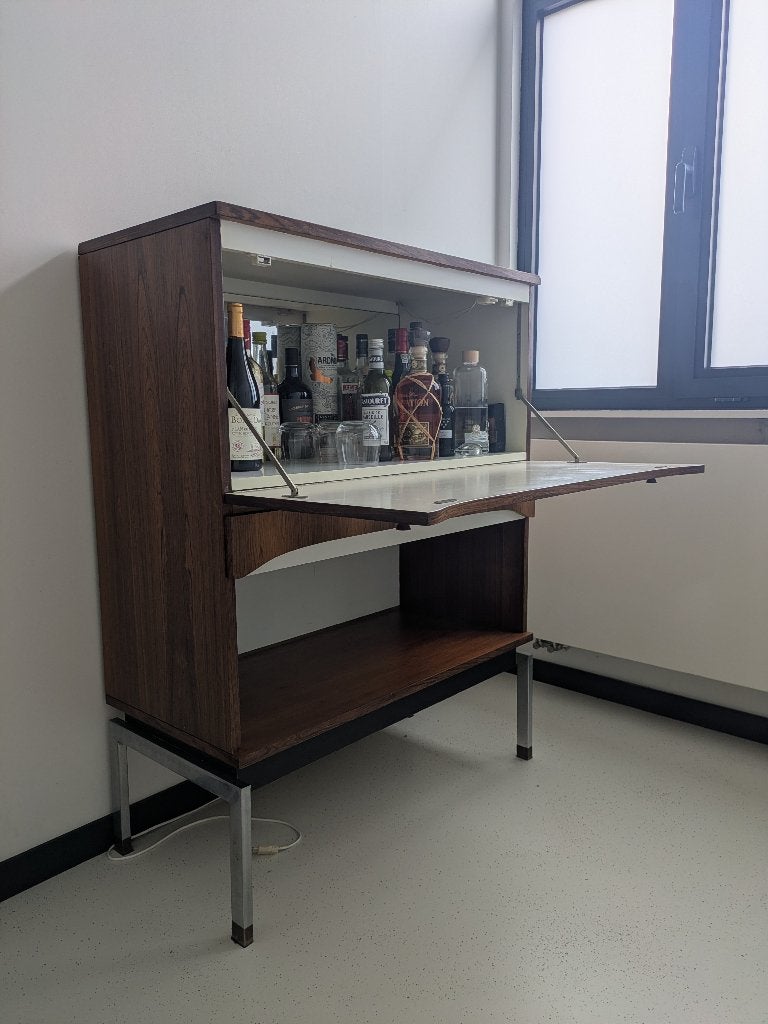 Meuble de bar avec éclairage du milieu du siècle, 25 à 50 cm, Avec abattant(s), Enlèvement, Utilisé