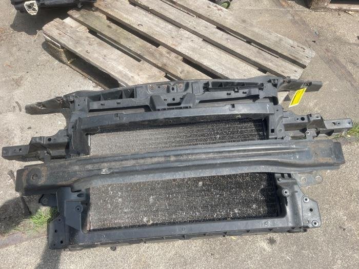 Panneau avant d'un Volkswagen Caddy, Volkswagen, -, 3 mois de garantie, Utilisé