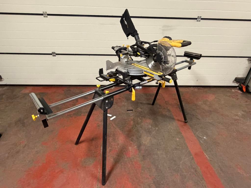 Verstekzaagmachine Powerplus met statief in NIEUWSTAAT!, Enlèvement, Comme neuf