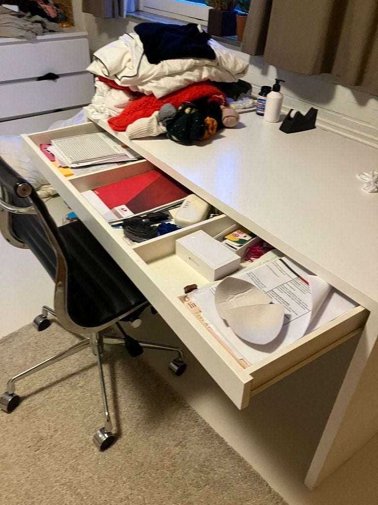 bureau hout wit gelakt, Ophalen, Gebruikt, Schoolbureau, 70 cm