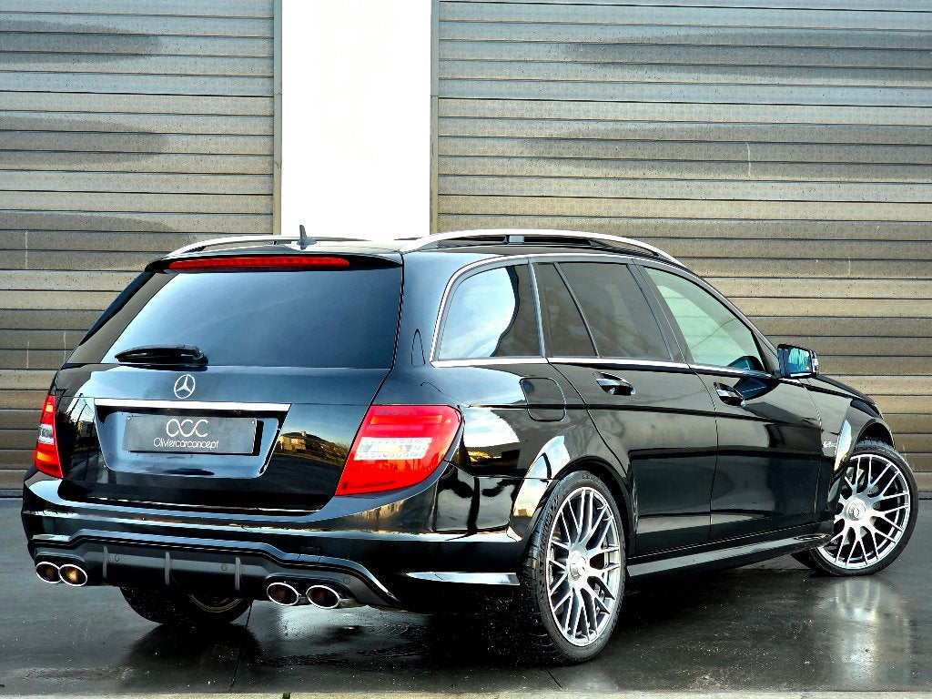 Mercedes-Benz C 63 AMG *V8*FACELIFT*LICHTE VRACHT*HISTORIEK, Autos, Cuir, Euro 5, Achat, 2275 kg