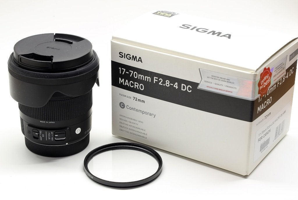 Sigma 17-70mm f/2.8-4 DC OS HSM Macro C (Canon EF-S), Audio, Tv en Foto, Sigma, Zonnekap, Ophalen of Verzenden, Zo goed als nieuw