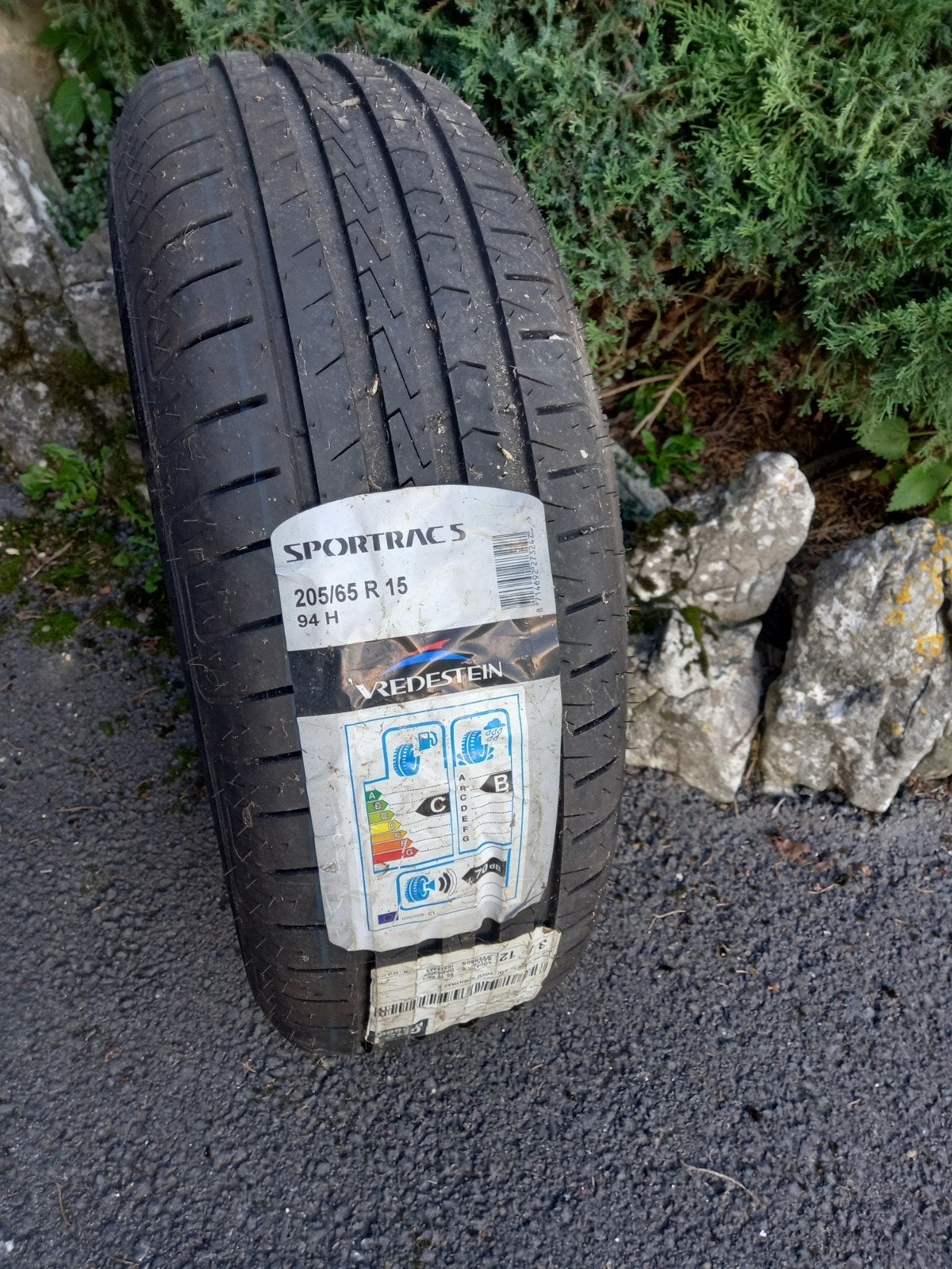 2 pneus neufs à vendre., Enlèvement, Pneu(s)