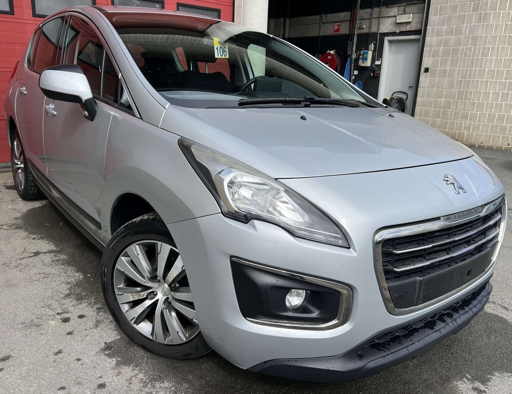 Peugeot 3008 1.2i PureTech Active + NAVI + CLIM (bj 2015), Auto's, Peugeot, Gebruikt, 1199 cc, 115 g/km, 5 deurs