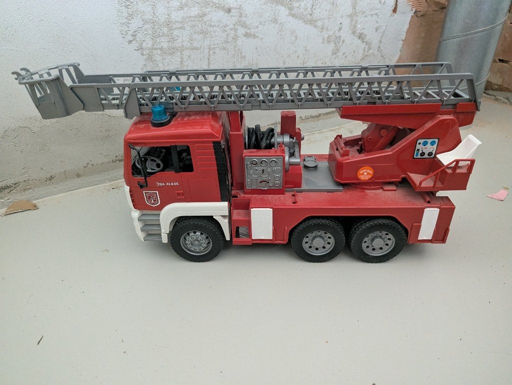 Bruder 03591 scania super brandweerwagen, Ophalen, Zo goed als nieuw
