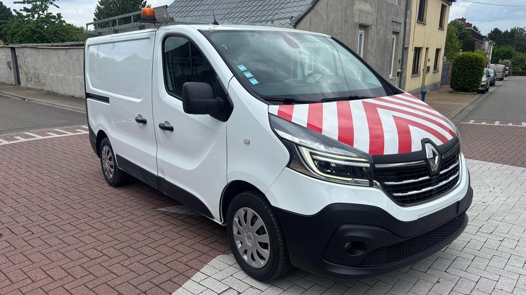 Renault Trafic 3, Auto's, Bestelwagens en Lichte vracht, Voorwielaandrijving, Stof, Euro 6, 4 cilinders