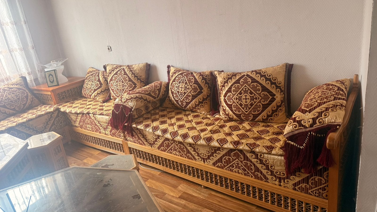 Magnifique ensemble complet de Sedari marocain avec tables, Enlèvement, Comme neuf, Tissus
