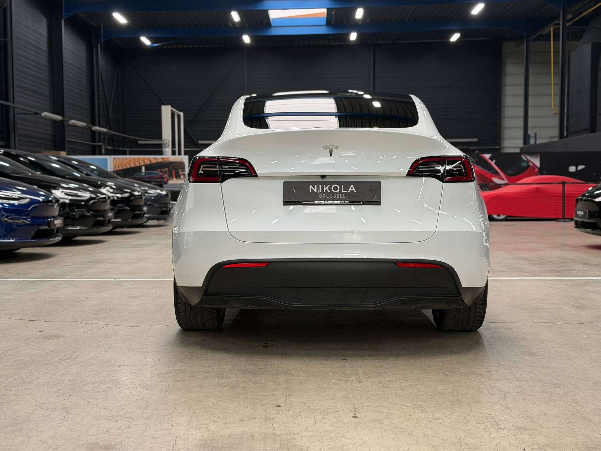 Tesla Model Y REAR WHEEL DRIVE - LOW MILEAGE - AP ACTIVE, Auto's, Achterwielaandrijving, Gebruikt, Zwart, Wit