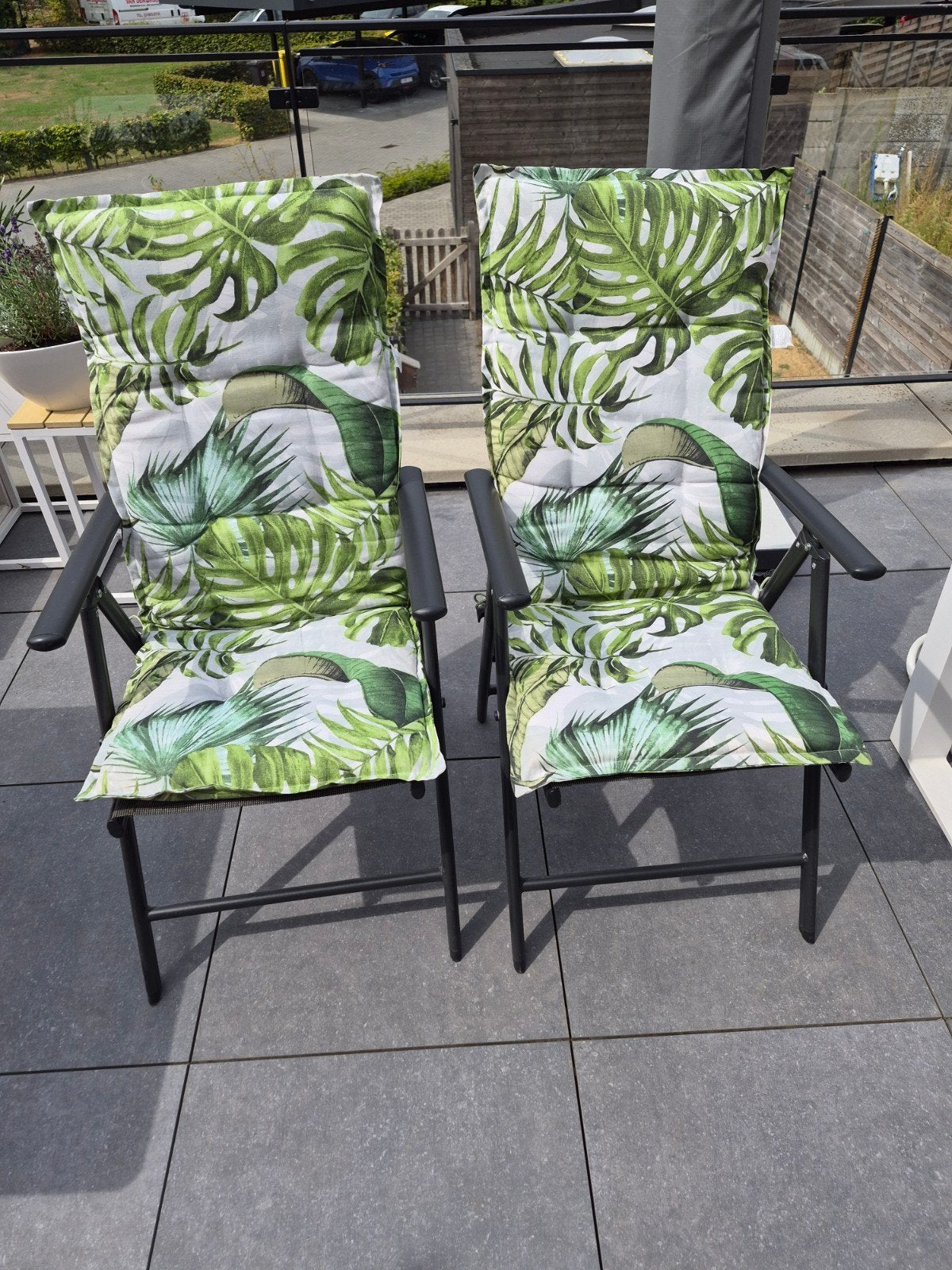 2 chaises de jardin pliables avec coussins, Enlèvement