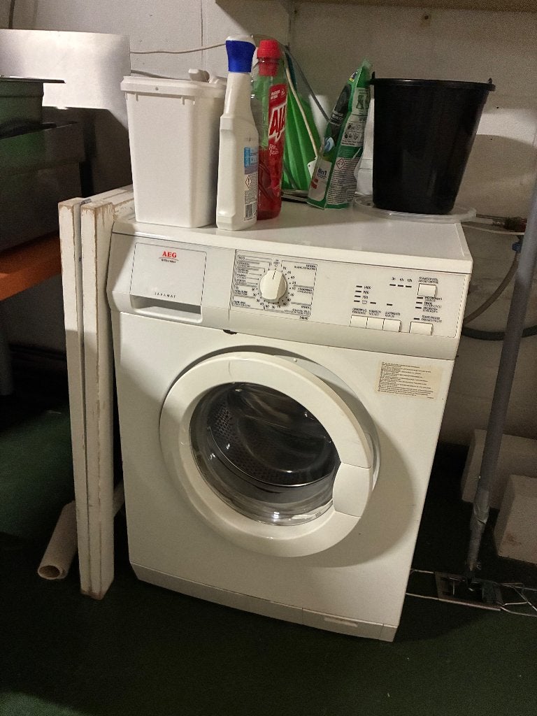 Wasmachine, Elektronische apparatuur, Ophalen, Gebruikt, 85 tot 90 cm, 1200 tot 1600 toeren