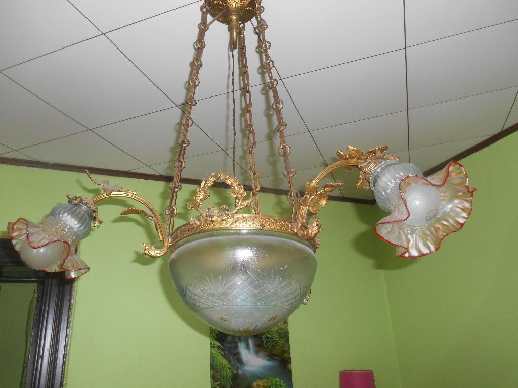 Lustre bronze Napoléon, Enlèvement