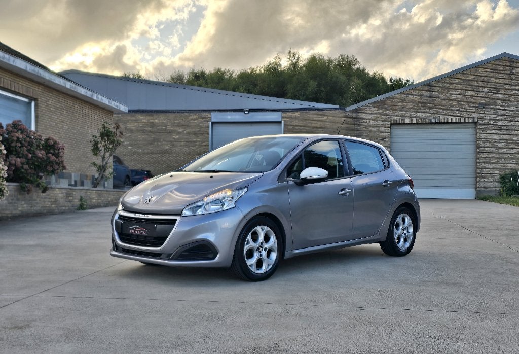 Peugeot 208 Ess 1.2i ** Carplay - Camera - Airco ** GAR 12M, Argent ou Gris, Achat, 50 kW, Euro 6