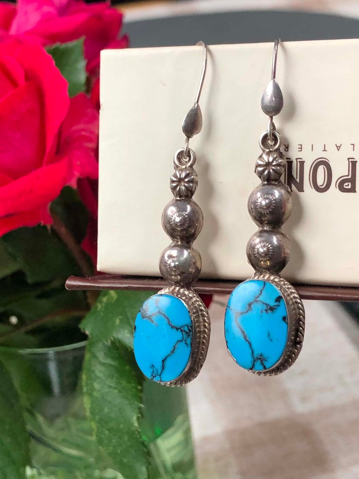 Zilveren oorbellen met turkoois., Handtassen en Accessoires, Oorbellen, Ophalen of Verzenden, Zo goed als nieuw, Zilver, Zilver