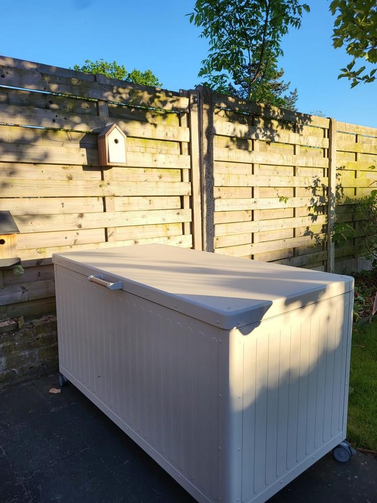 Gloednieuwe luxe tuinkussenbox in aluminium op wieltjes, Tuin en Terras, Ophalen