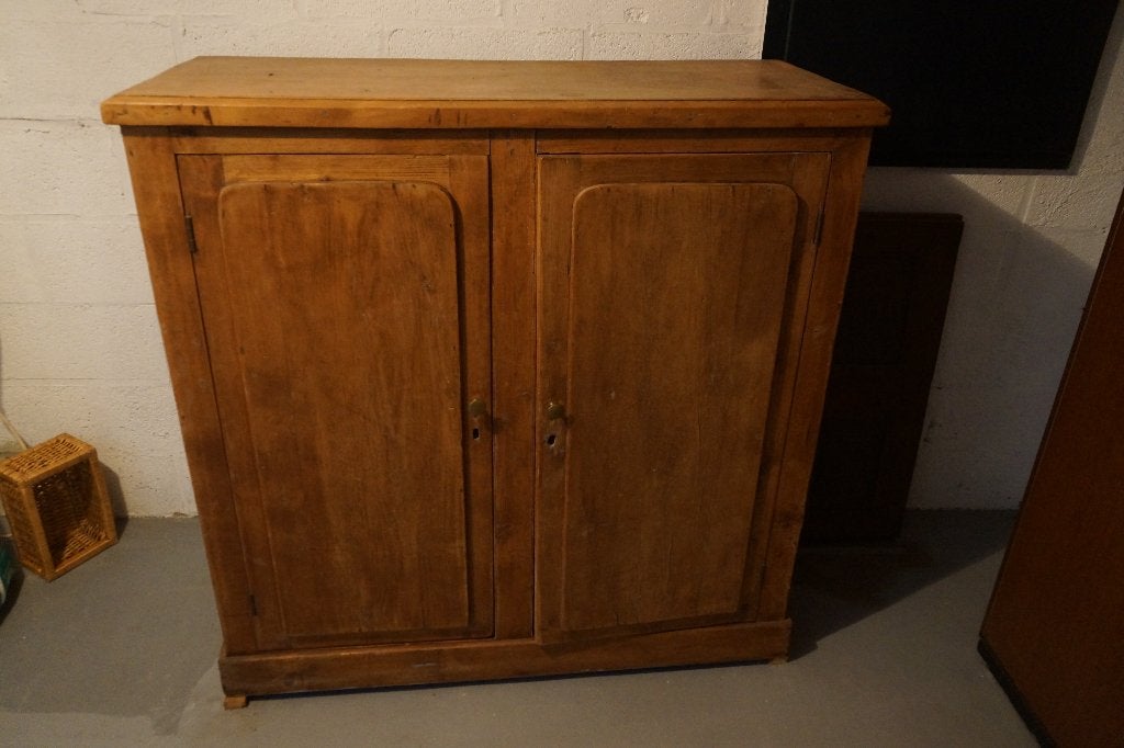 armoire ancienne en pin, Antiquités & Art, Enlèvement