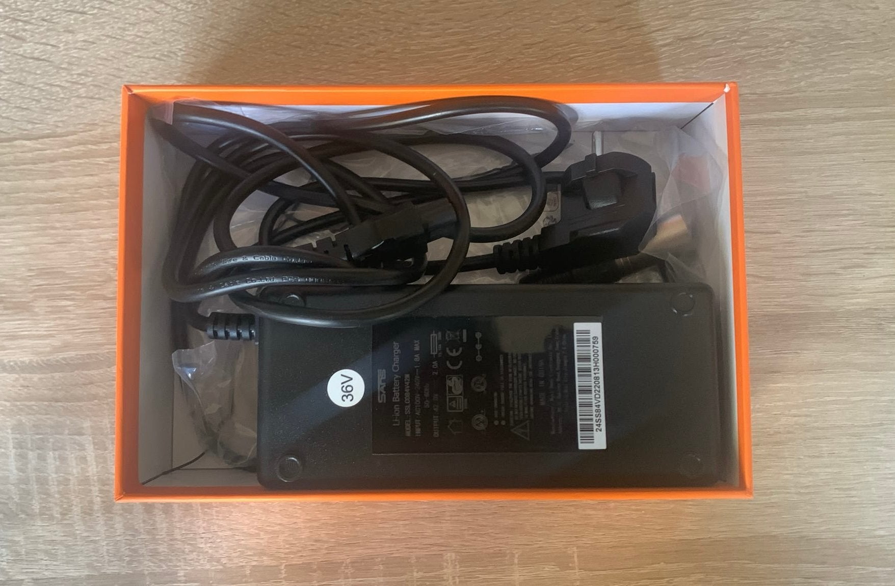 Chargeur de batterie pour vélo électrique Qwic, Vélos & Vélomoteurs, Neuf