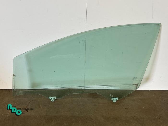 Vitre portière 4portes avant gauche d'un Nissan Note (Note, -, 3 mois de garantie, Utilisé, -