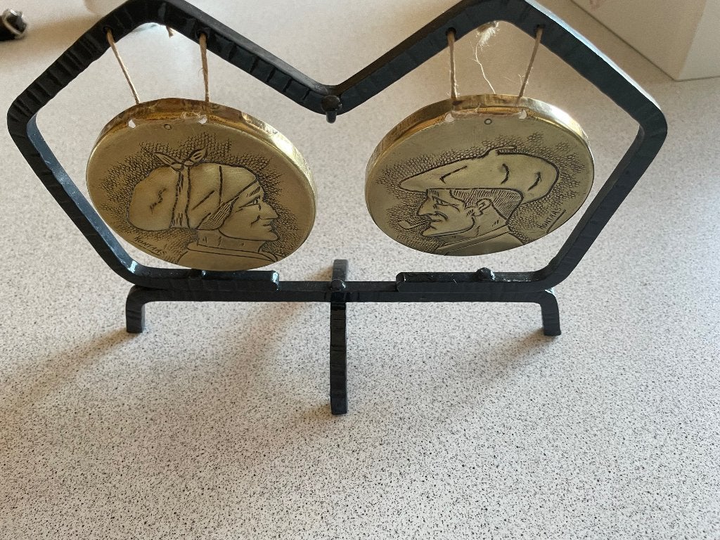 Gong Hontaas, Antiek en Kunst, Ophalen