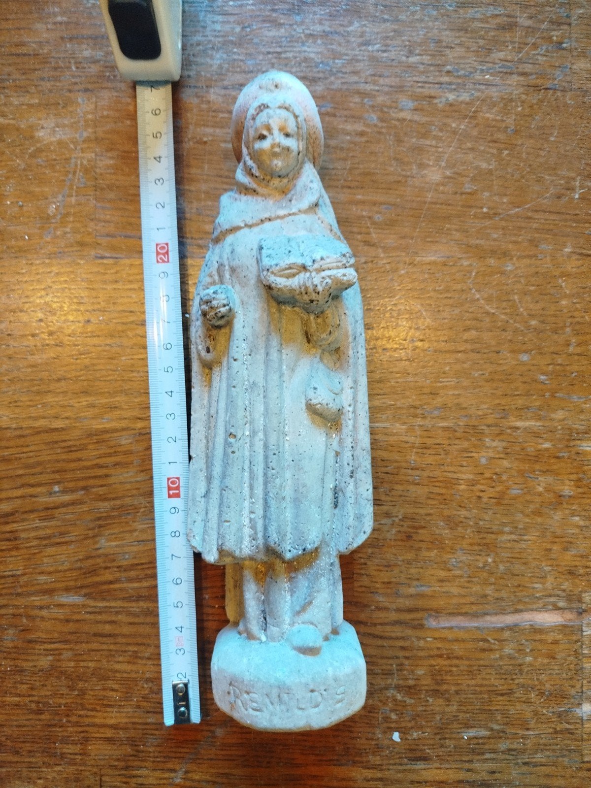 Ancienne statuette Sainte Renelde en pierre, Enlèvement, Utilisé