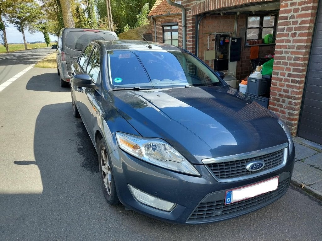Ford mondeo tdci 1.8, Autos, Ford, Argent ou Gris, Achat, Boîte manuelle, 1546 kg