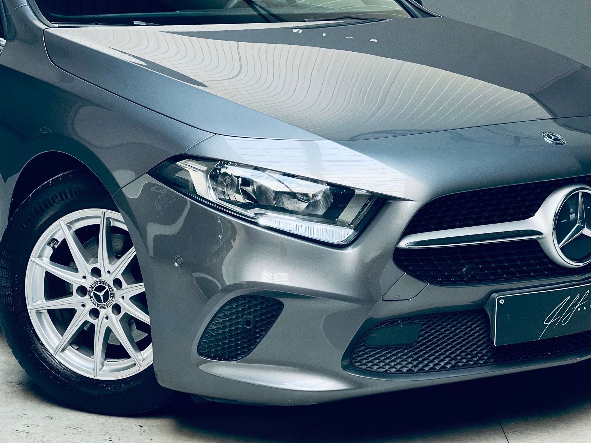 Mercedes-Benz A-Klasse 180 i *CLIMATISATION*CARPLAY*CARNET C, Auto's, Gebruikt, 4 cilinders, Lichtsensor, 136 pk