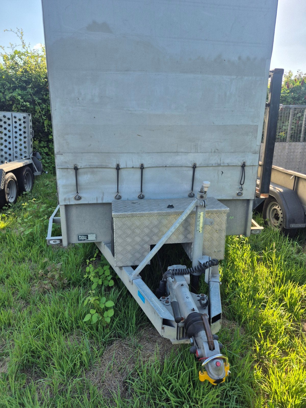 3.5 ton dichte dieplader, Ophalen