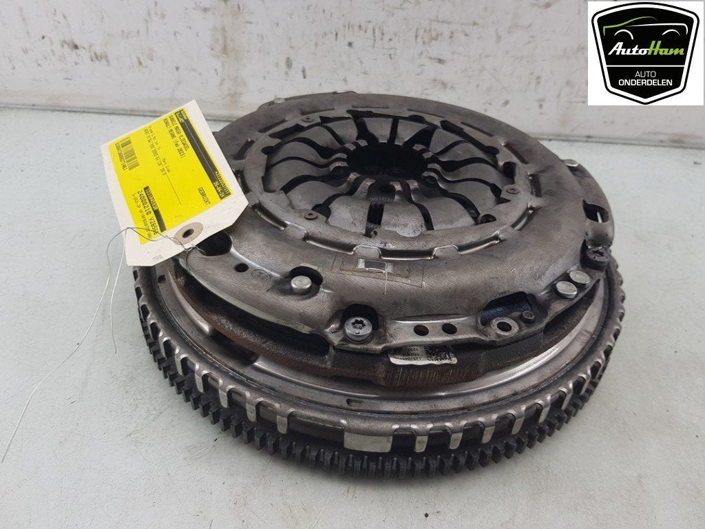 VOLANT MOTEUR BI-MASSE Renault Megane IV Estate (RFBK), Dhr. J. Ham, Renault, Administratie@autoham.nl, Utilisé