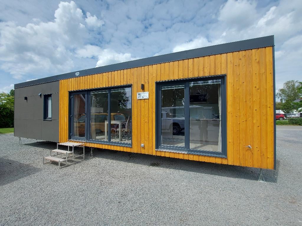 Lark Joli Sky, Tot en met 4