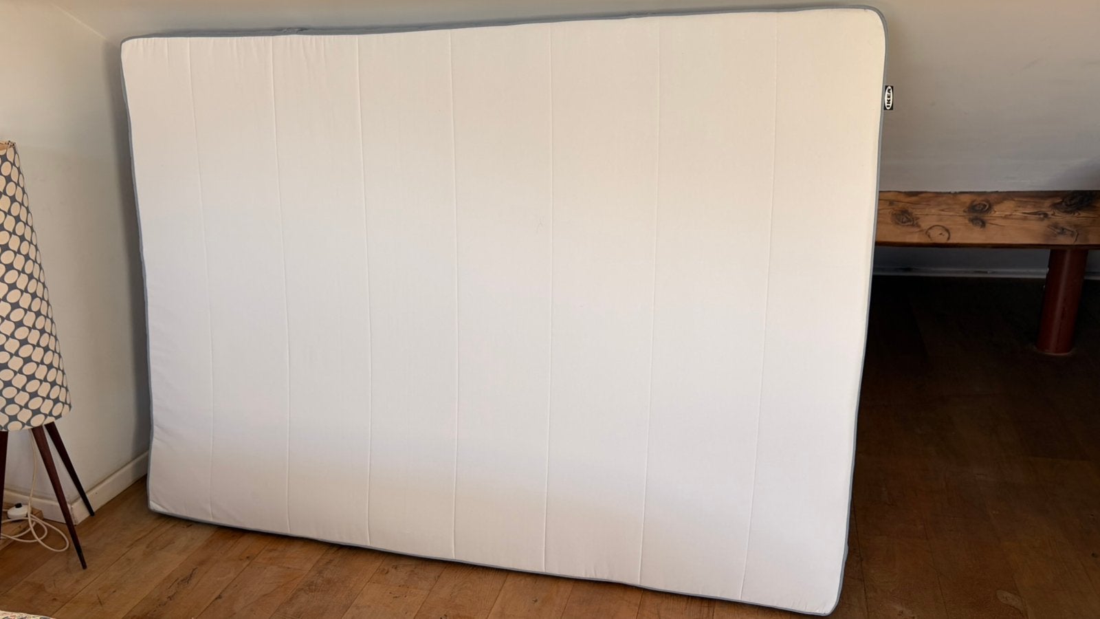 IKEA VESTMARKA matras van 140x200 cm — stevig — 60€, Huis en Inrichting, Ophalen, Zo goed als nieuw, Blauw