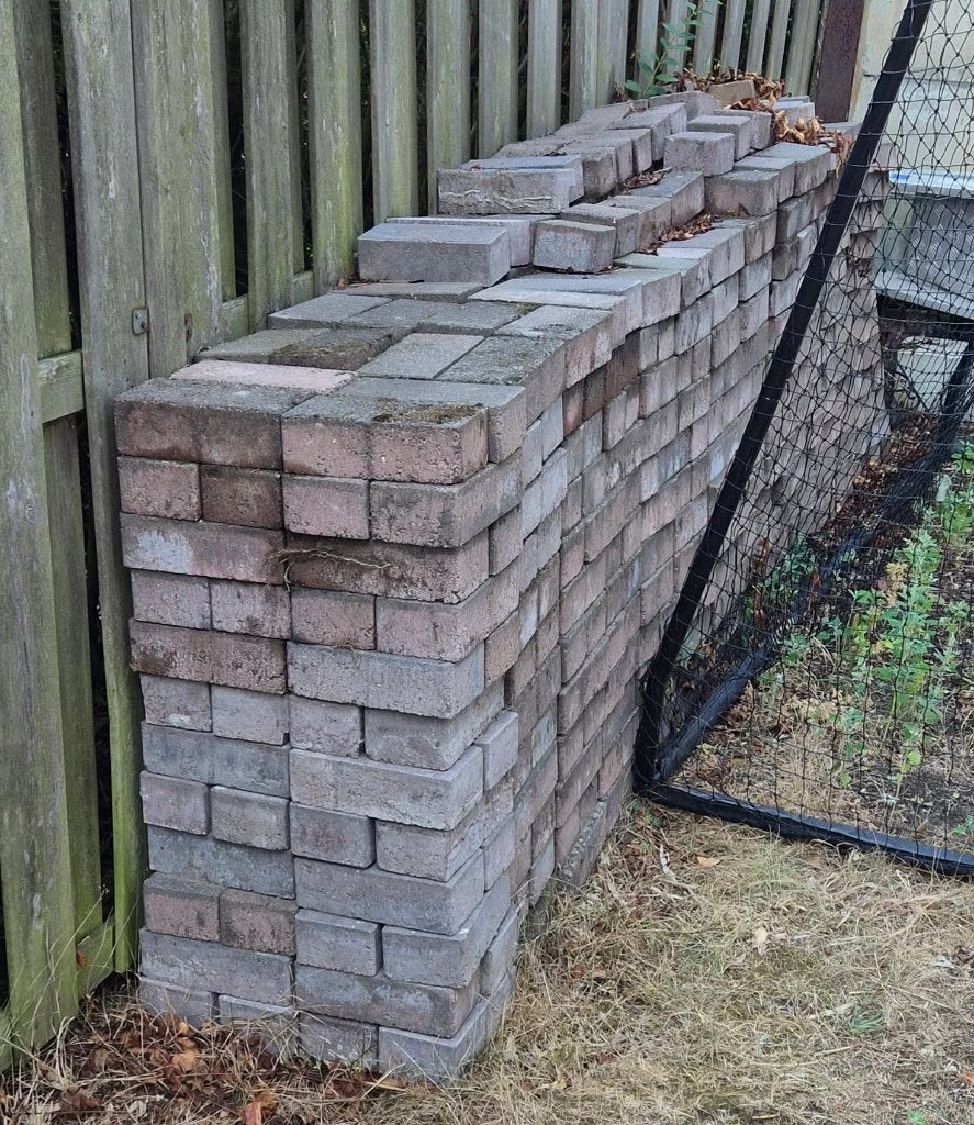 Gratis 10 a 11m² betonklinkers, Enlèvement, Utilisé, Briques