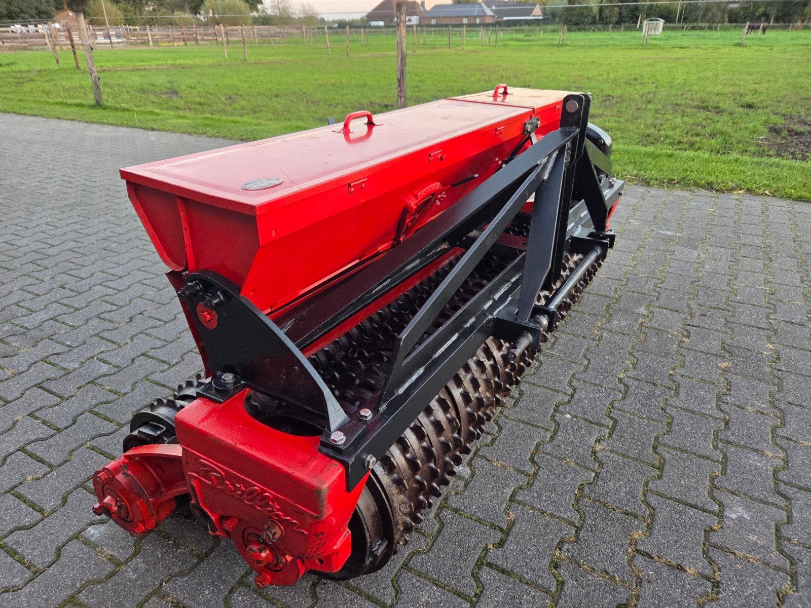 Brillion Graszaaimachine Doorzaaimachine 1.85M, Ophalen, Overige, Zaaien, Planten of Poten