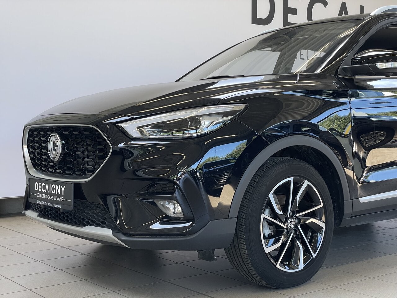 MG ZS 1.5 T-GDI Luxury *Camera*Carplay*Navigatie, 0 kg, 1498 cc, 4 cilinders, Zwart