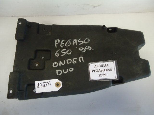 Pegaso 650 1992 - 2005 Aprilia Batterijbak D1-11126, Motoren