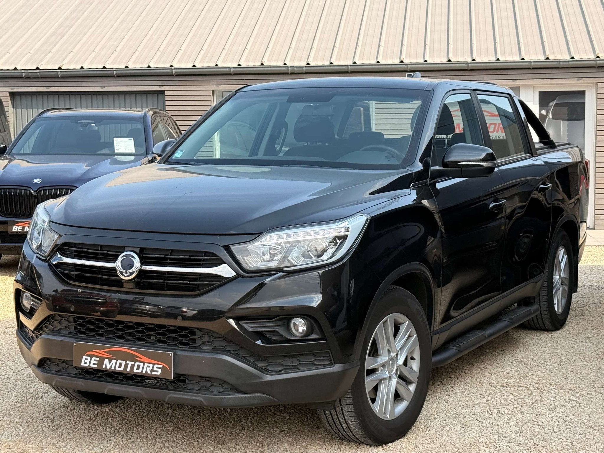 SsangYong Musso 2.2 Turbo e-Xdi 4WD Crystal *TVAC-BTW-IN* GP, Autos, Cuir, Achat, Musso, Noir