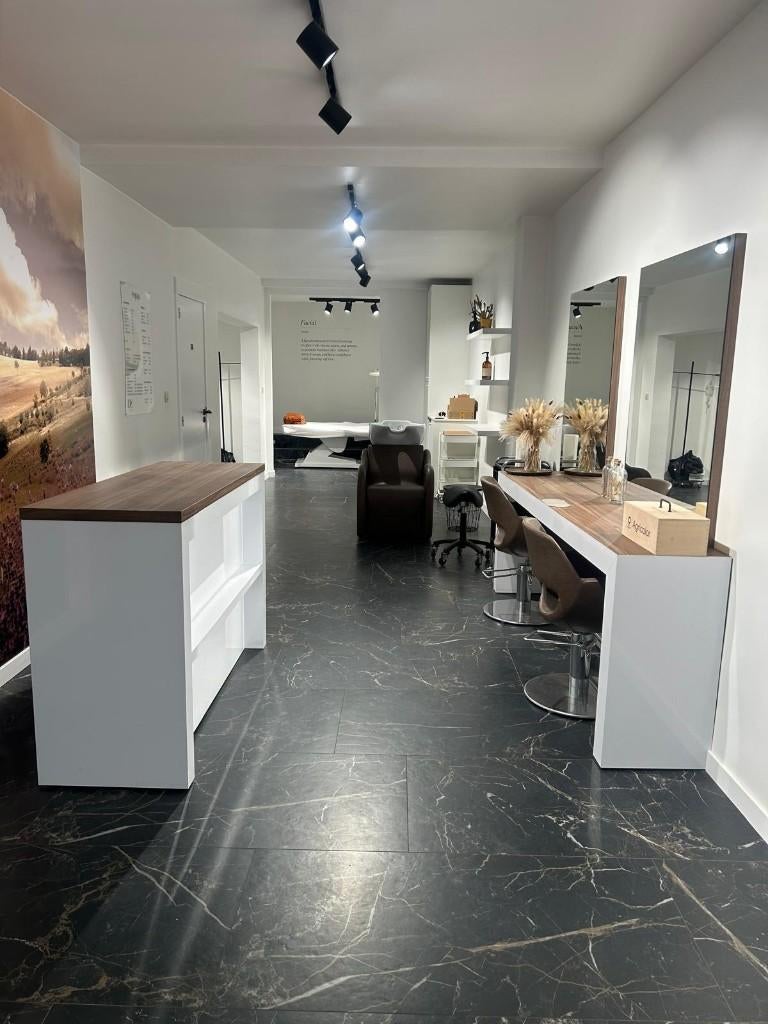 Volledige schoonheids-/kapsalon inrichting in topstaat, Ophalen