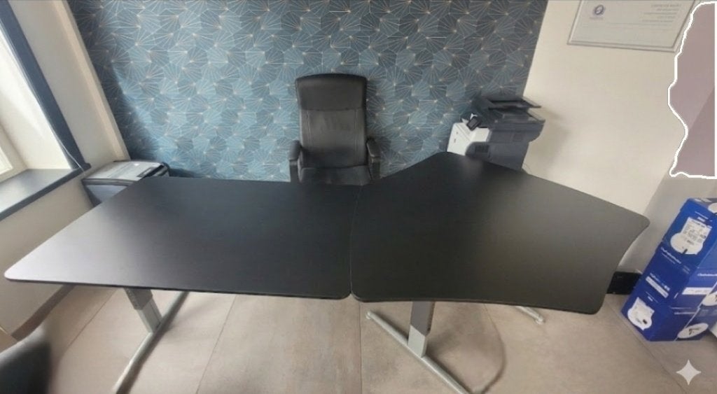 Bureaux professionnels noirs — réglables en hauteur, Ophalen, Zwart, Gebruikt, 100 cm