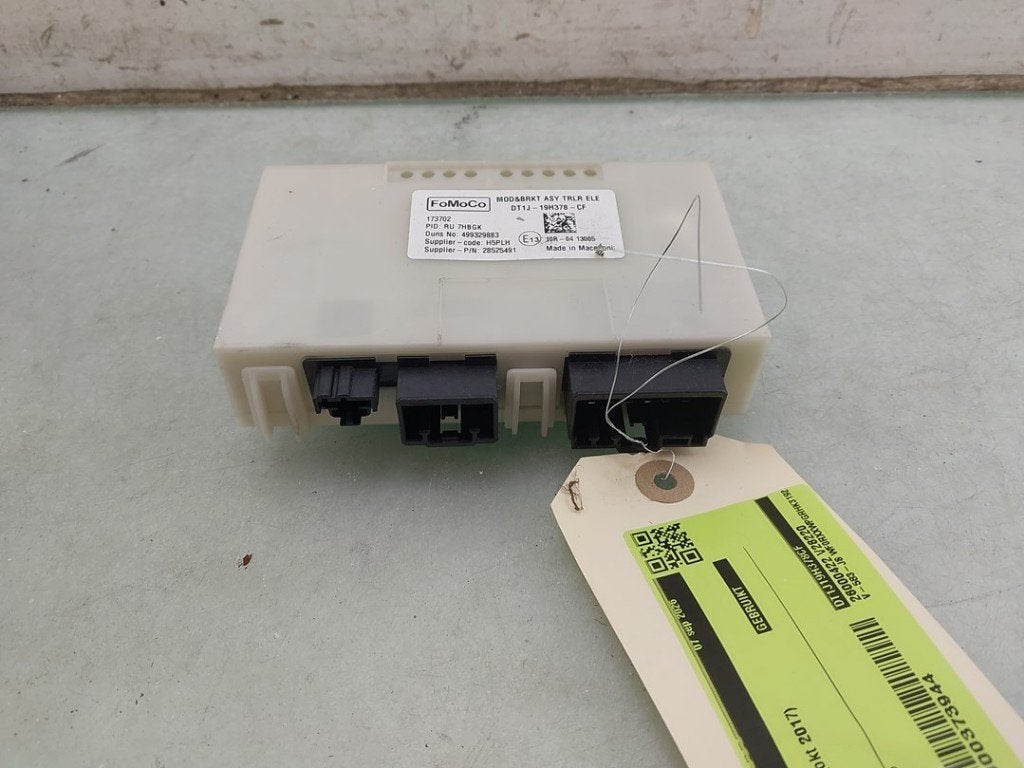 ORDINATEUR GESTION ATTACHE REMORQUE ATTELAGE (|DT1J19H378CG|, Henry-Ford-Straße  1
50735  Köln, DE, Ford-Werke GmbH, Kunden@ford.com