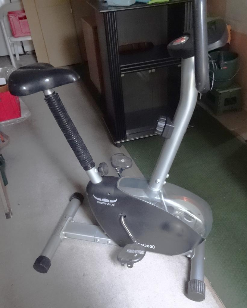 Hometrainer Buffalo 50€, Sport en Fitness, Fitnessapparatuur, Ophalen, Gebruikt, Hometrainer