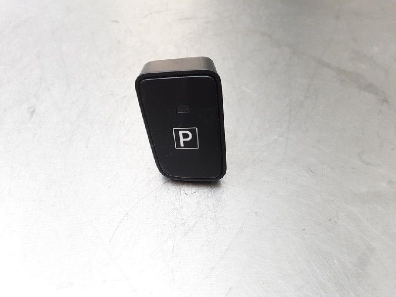 COMMUTATEUR Toyota Auris (E18) (01-2012/03-2019), Utilisé, Toyota