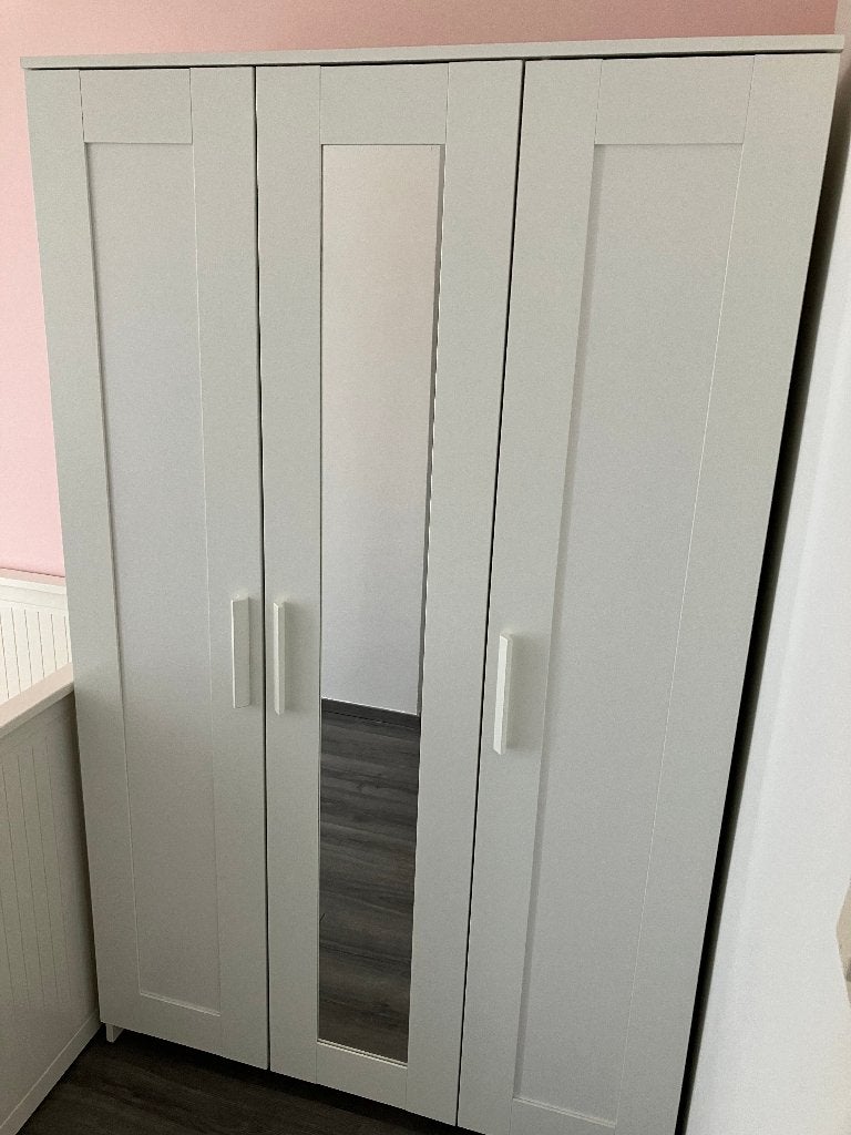 Witte ikea-kleerkast, Huis en Inrichting, Kasten | Kleerkasten, Ophalen, Met deur(en), 100 tot 150 cm, Zo goed als nieuw