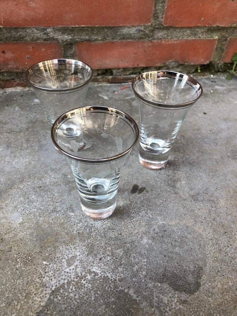 3 shotglaasjes - aperitiefglaasjes - jenever, Antiek en Kunst, Ophalen of Verzenden